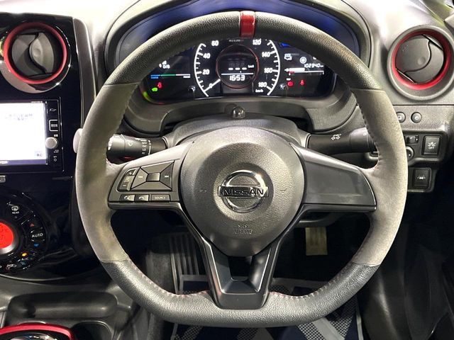 NISSAN NOTE 2017 Image 31