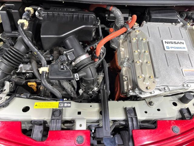 NISSAN NOTE 2017 Image 31