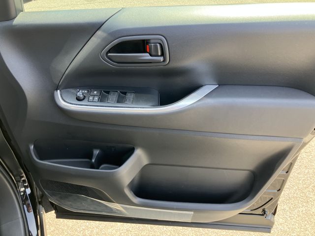 TOYOTA VOXY 2023 Image 31