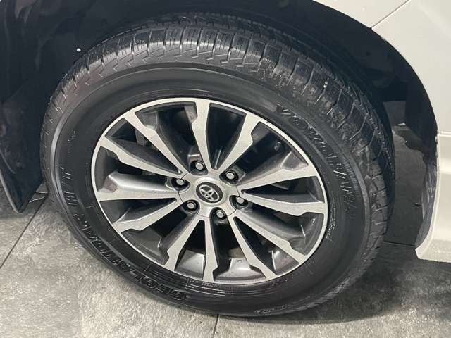 TOYOTA LANDCRUISER PRADO 2019 Image 31