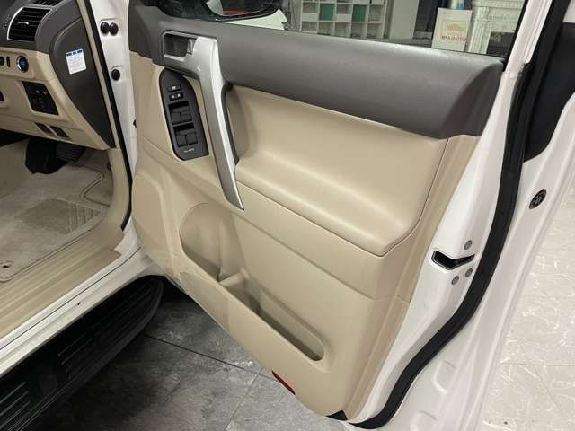 TOYOTA LANDCRUISER PRADO 2019 Image 31