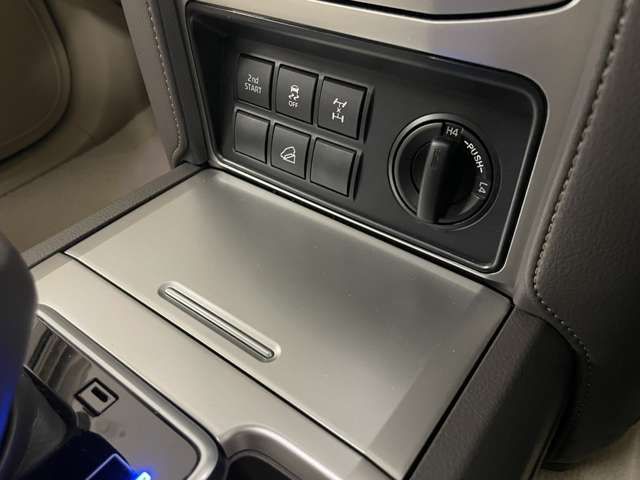 TOYOTA LANDCRUISER PRADO 2019 Image 31