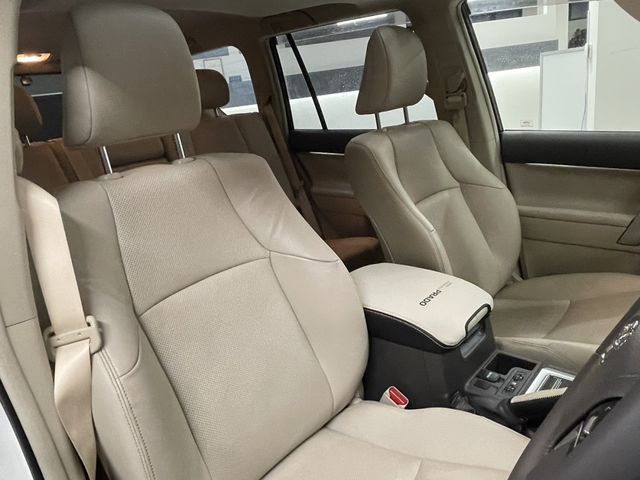 TOYOTA LANDCRUISER PRADO 2019 Image 31