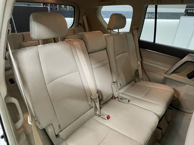 TOYOTA LANDCRUISER PRADO 2019 Image 31