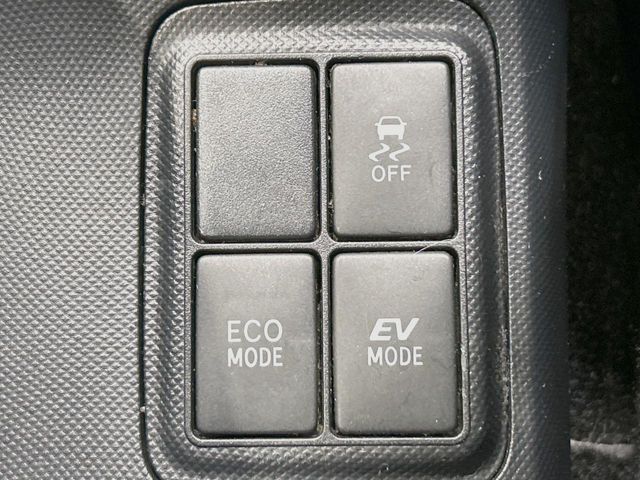 TOYOTA AQUA 2015 Image 31