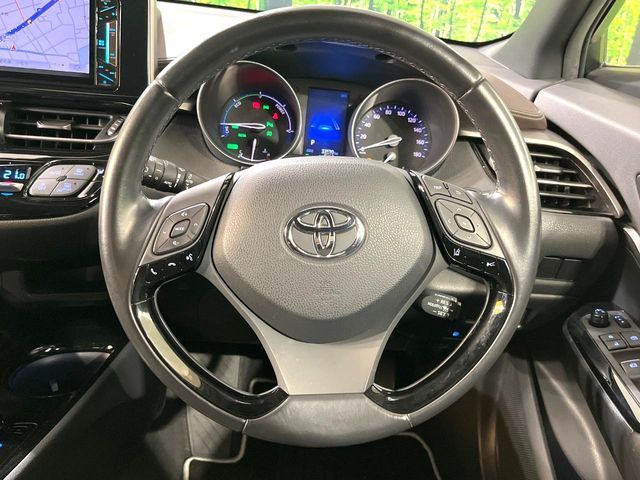 TOYOTA C-HR 2018 Image 31