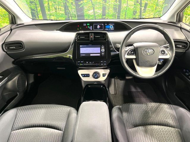 TOYOTA PRIUS 2018 Image 31