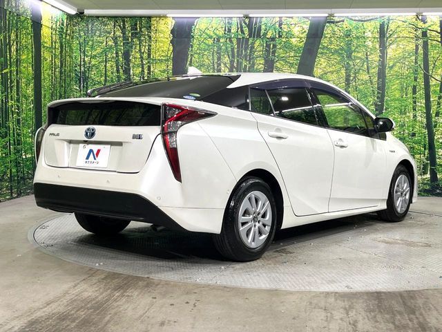 TOYOTA PRIUS 2018 Image 31