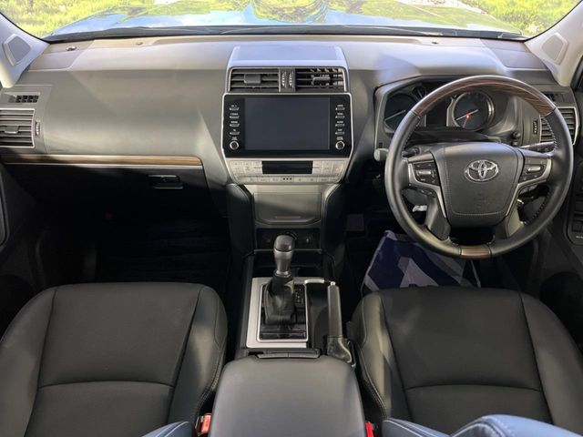 TOYOTA LANDCRUISER PRADO 2023 Image 31