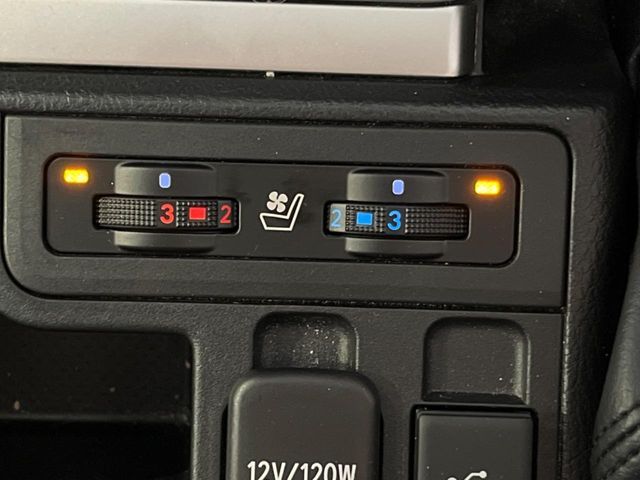 TOYOTA LANDCRUISER PRADO 2023 Image 31