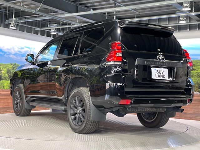 TOYOTA LANDCRUISER PRADO 2023 Image 31