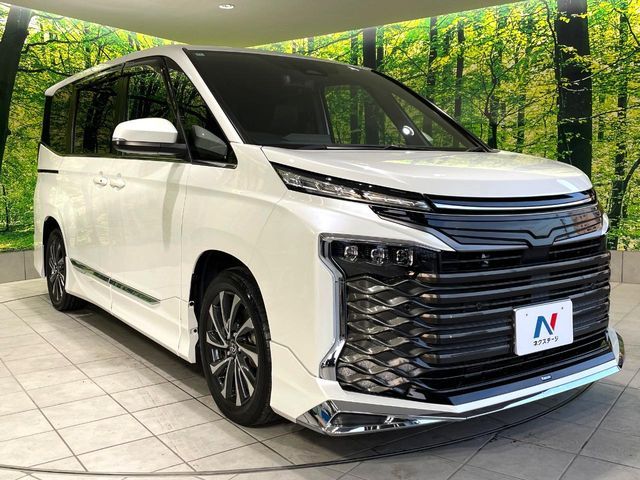 TOYOTA VOXY HYBRID 2022 Image 31