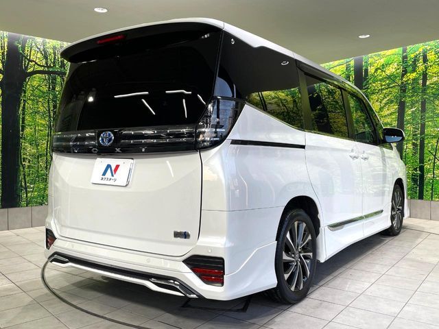 TOYOTA VOXY HYBRID 2022 Image 31