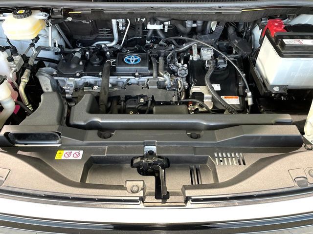 TOYOTA VOXY HYBRID 2022 Image 31