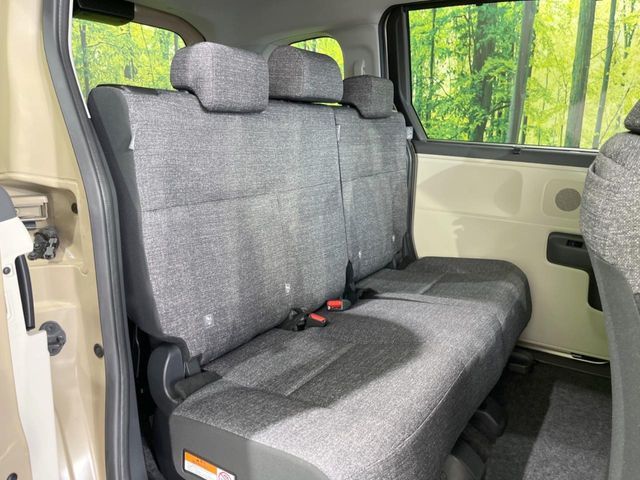 TOYOTA SIENTA HYBRID 2024 Image 31