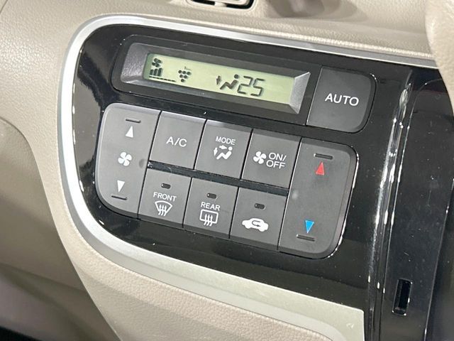 HONDA N BOX 2017 Image 31