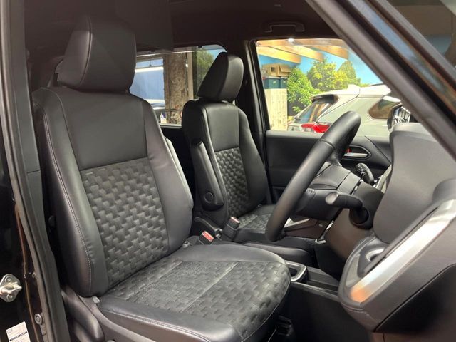 TOYOTA VOXY HYBRID 2023 Image 31