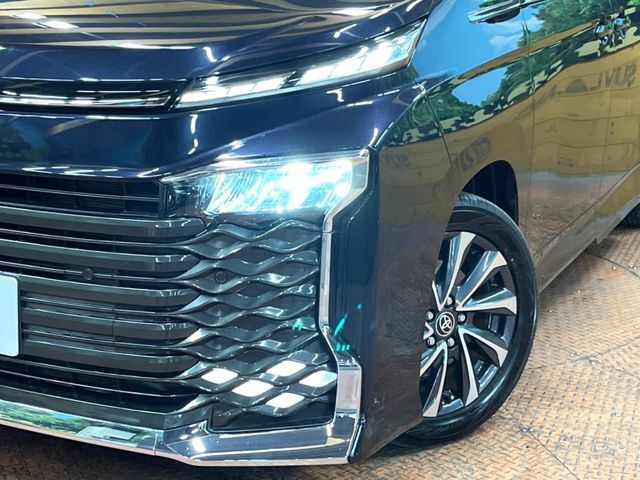 TOYOTA VOXY HYBRID 2023 Image 31