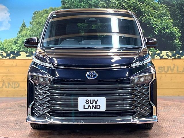 TOYOTA VOXY HYBRID 2023 Image 31