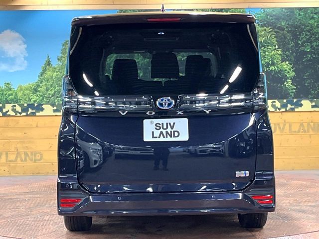 TOYOTA VOXY HYBRID 2023 Image 31