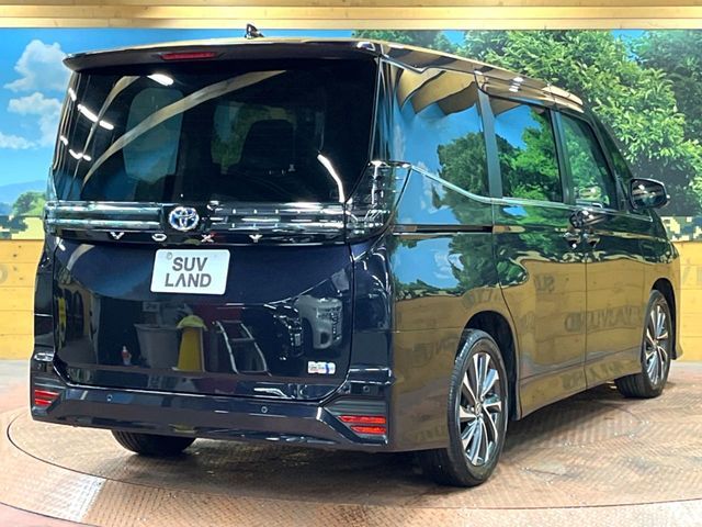 TOYOTA VOXY HYBRID 2023 Image 31