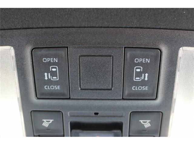 TOYOTA VOXY HYBRID 2022 Image 31