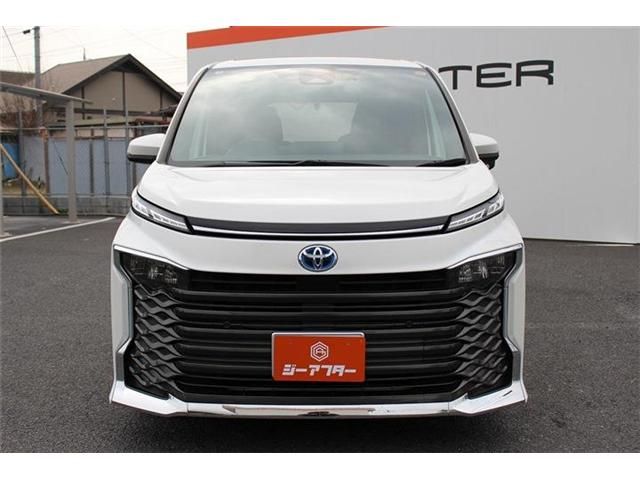 TOYOTA VOXY HYBRID 2022 Image 31