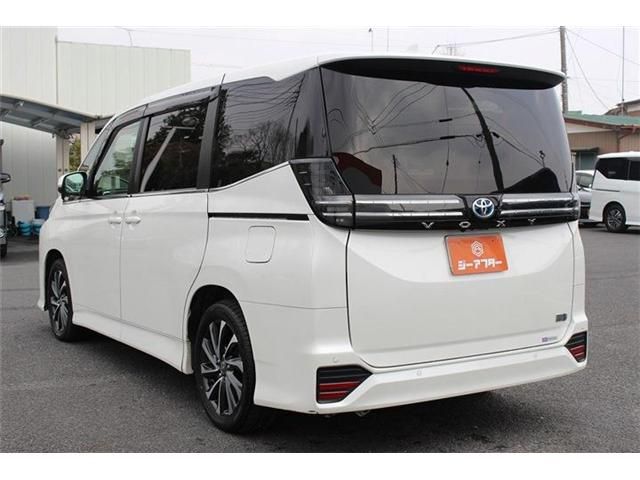 TOYOTA VOXY HYBRID 2022 Image 31