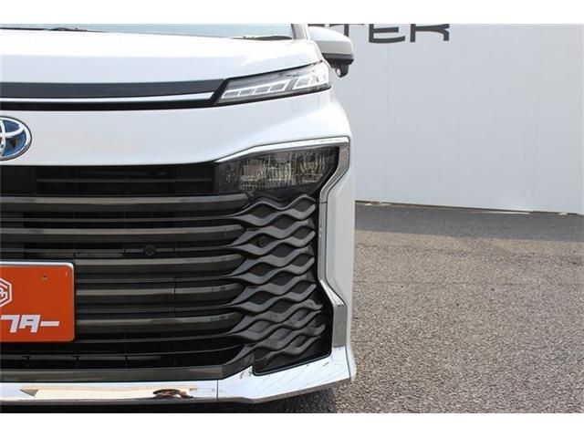 TOYOTA VOXY HYBRID 2022 Image 31