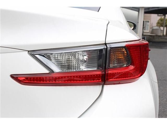 TOYOTA LEXUS RC300H 2015 Image 31