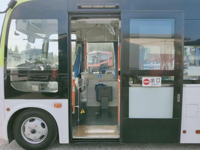 HINO PONCHO 2013 Image 31