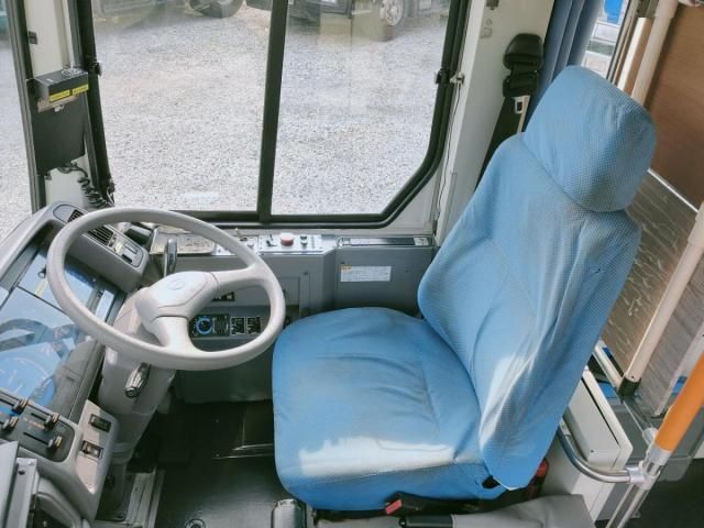 HINO PONCHO 2013 Image 31