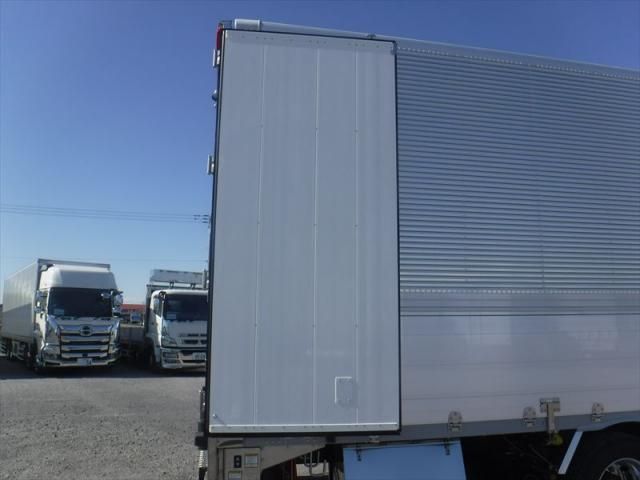 NISSAN DIESEL QUON 2025 Image 31