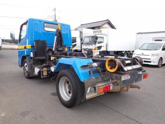 MITSUBISHI CANTER 2015 Image 31