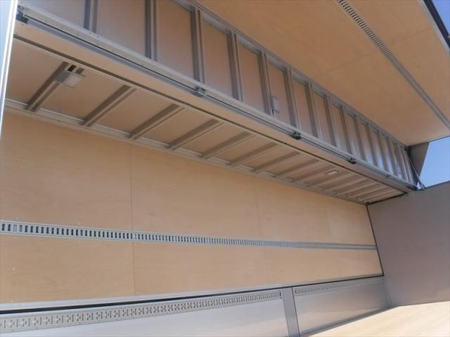 NISSAN DIESEL QUON 2025 Image 31