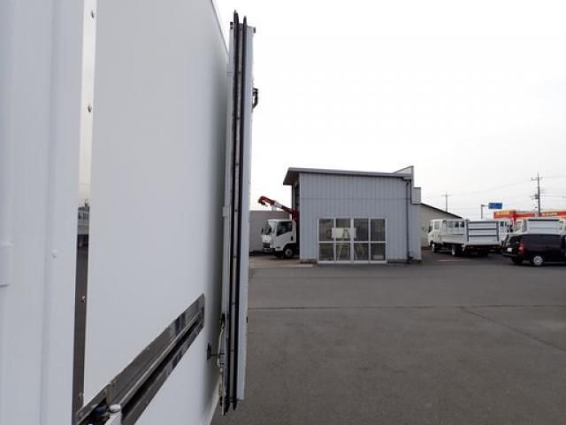 ISUZU ELF 2019 Image 31