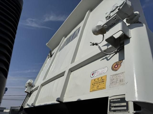 MITSUBISHI FUSOU FIGHTER 2015 Image 31