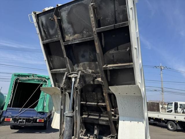 MITSUBISHI FUSOU FIGHTER 2015 Image 31