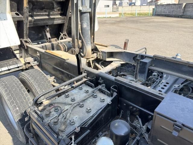 MITSUBISHI FUSOU FIGHTER 2015 Image 31