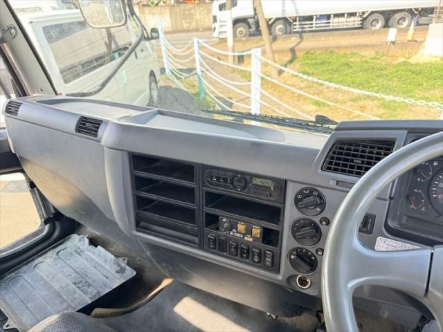 MITSUBISHI FUSOU FIGHTER 2015 Image 31