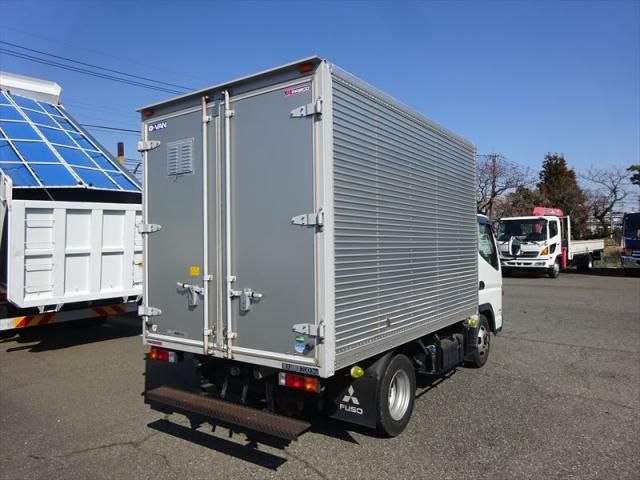 MITSUBISHI CANTER 2013 Image 31