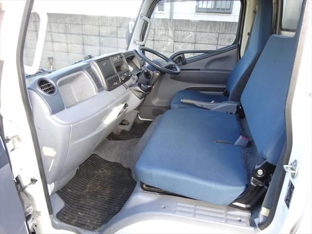 MITSUBISHI CANTER 2013 Image 31