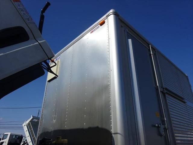 MITSUBISHI CANTER 2013 Image 31