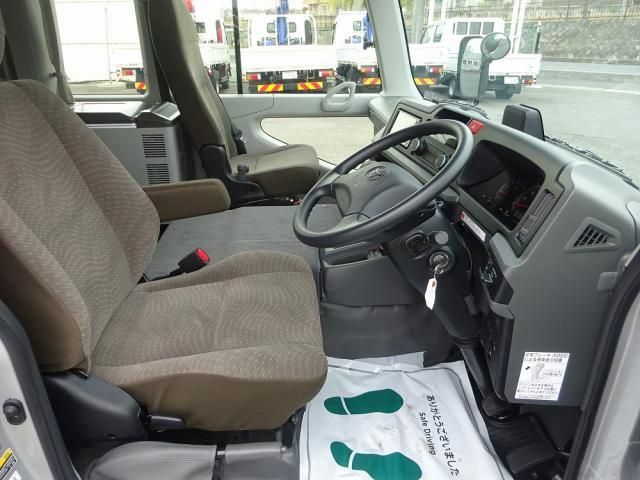 TOYOTA COASTER 2025 Image 31