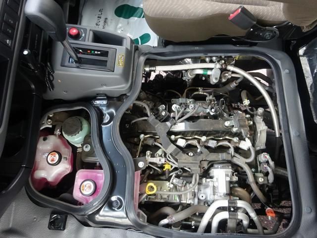 TOYOTA COASTER 2025 Image 31