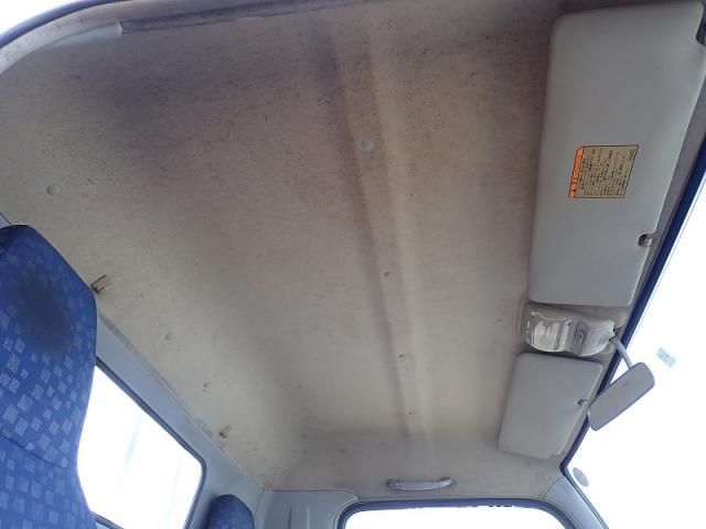 MITSUBISHI CANTER 2003 Image 31