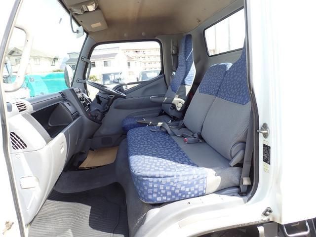 MITSUBISHI CANTER 2003 Image 31