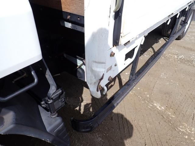 MITSUBISHI CANTER 2003 Image 31