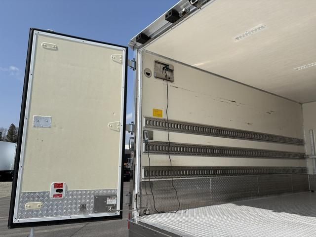 ISUZU ELF 2016 Image 31