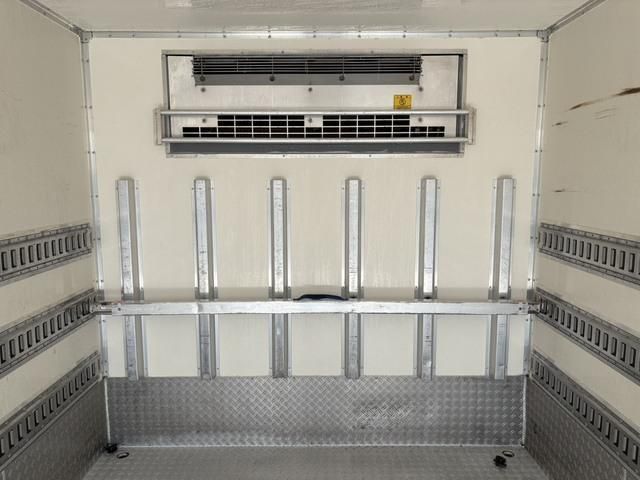 ISUZU ELF 2016 Image 31